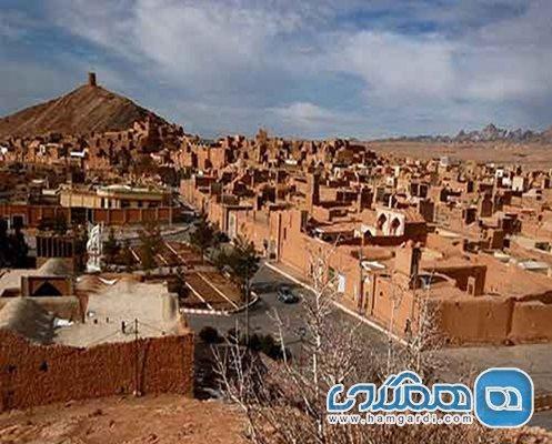 روستای تاریخی عشین نگین گردشگری کویر مرکزی ایران است